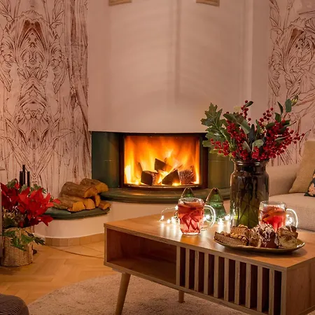 Сasa de vacaciones Warm & Cosy 2-store 3-br House With Fireplace, Living Room, Garden, Terrace, Balcony & Parking 30 Minutes From Centre