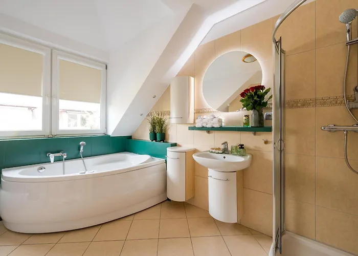 Warm & Cosy 2-store 3-br House With Fireplace, Living Room, Garden, Terrace, Balcony & Parking 30 Minutes From Centre * Varsovia