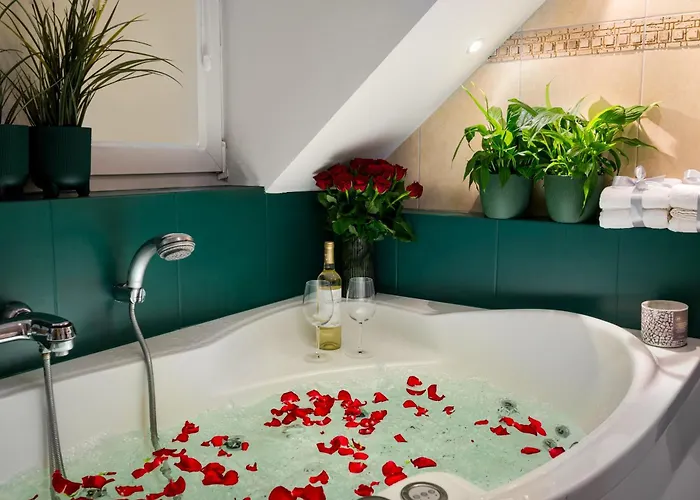 Warm & Cosy 2-store 3-br House With Fireplace, Living Room, Garden, Terrace, Balcony & Parking 30 Minutes From Centre Сasa de vacaciones *