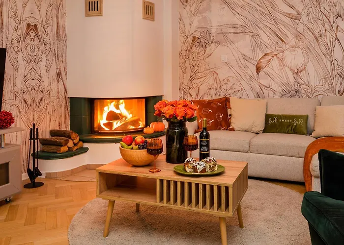 Сasa de vacaciones Warm & Cosy 2-store 3-br House With Fireplace, Living Room, Garden, Terrace, Balcony & Parking 30 Minutes From Centre *