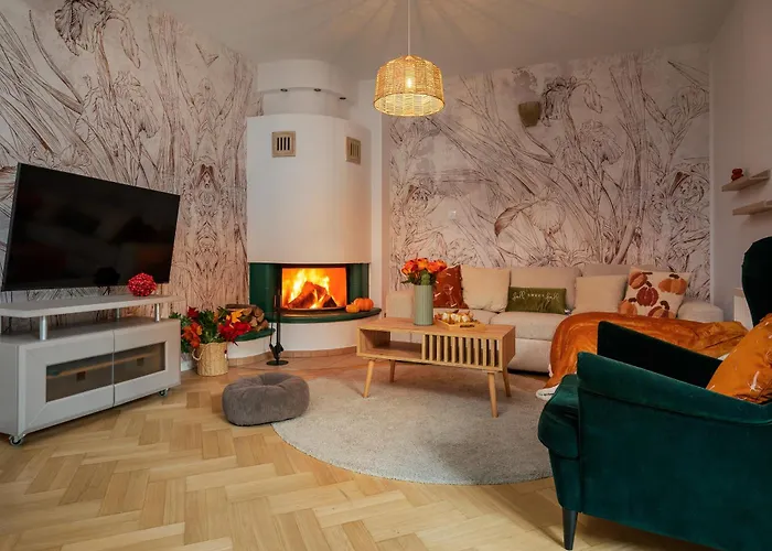 Warm & Cosy 2-store 3-br House With Fireplace, Living Room, Garden, Terrace, Balcony & Parking 30 Minutes From Centre Сasa de vacaciones Varsovia