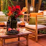 Hébergement de vacances Warm & Cosy 2-store 3-br House With Fireplace, Living Room, Garden, Terrace, Balcony & Parking 30 Minutes From Centre