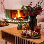 Warm & Cosy 2-store 3-br House With Fireplace, Living Room, Garden, Terrace, Balcony & Parking 30 Minutes From Centre Varsovie
