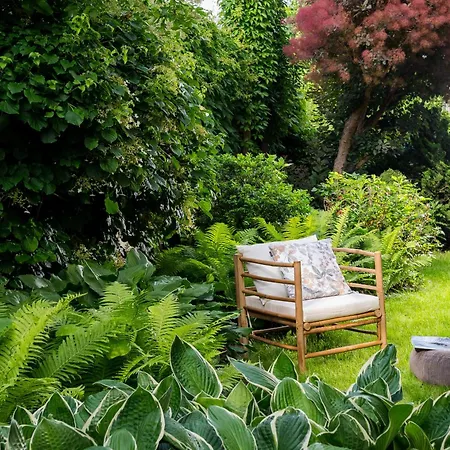 Σπίτι διακοπών Warm & Cosy 2-store 3-br House With Fireplace, Living Room, Garden, Terrace, Balcony & Parking 30 Minutes From Centre *