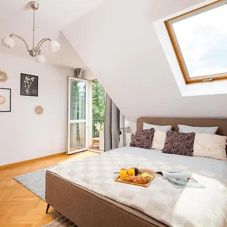 Warm & Cosy 2-store 3-br House With Fireplace, Living Room, Garden, Terrace, Balcony & Parking 30 Minutes From Centre *