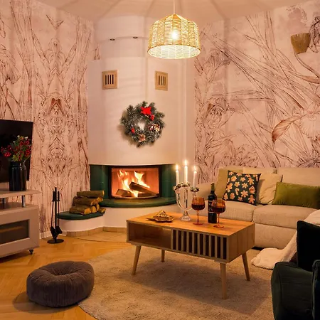 Nyaraló Warm & Cosy 2-store 3-br House With Fireplace, Living Room, Garden, Terrace, Balcony & Parking 30 Minutes From Centre