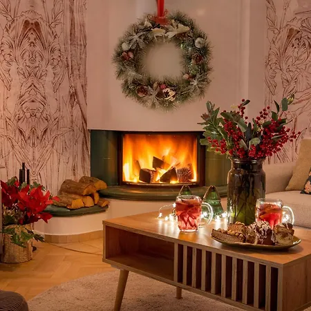 Warm & Cosy 2-store 3-br House With Fireplace, Living Room, Garden, Terrace, Balcony & Parking 30 Minutes From Centre בית נופש
