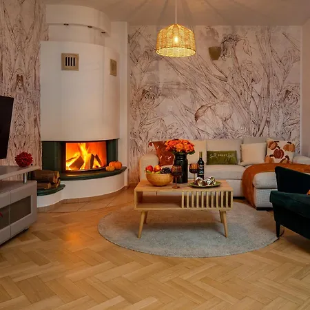 Warm & Cosy 2-store 3-br House With Fireplace, Living Room, Garden, Terrace, Balcony & Parking 30 Minutes From Centre * Varsovie