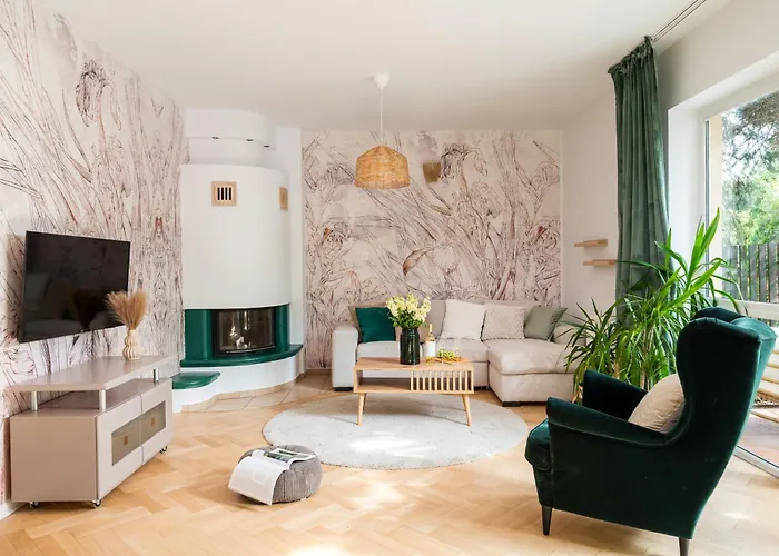 Warm & Cosy 2-store 3-br House With Fireplace, Living Room, Garden, Terrace, Balcony & Parking 30 Minutes From Centre Warschau