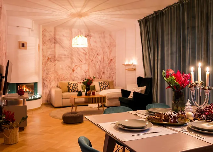 Vakantiehuis Warm & Cosy 2-store 3-br House With Fireplace, Living Room, Garden, Terrace, Balcony & Parking 30 Minutes From Centre