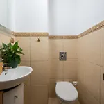 Semesterbostad Warm & Cosy 2-store 3-br House With Fireplace, Living Room, Garden, Terrace, Balcony & Parking 30 Minutes From Centre Warszawa