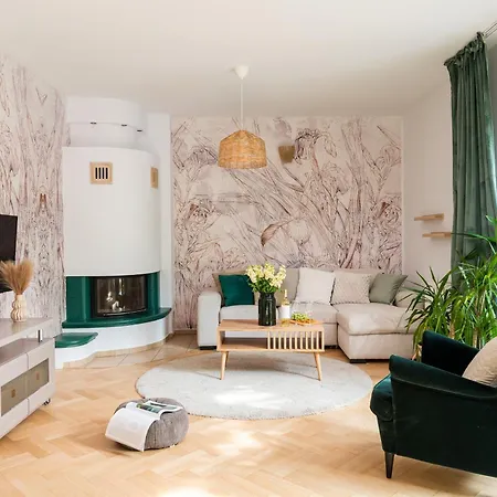 Warm & Cosy 2-store 3-br House With Fireplace, Living Room, Garden, Terrace, Balcony & Parking 30 Minutes From Centre Varšava